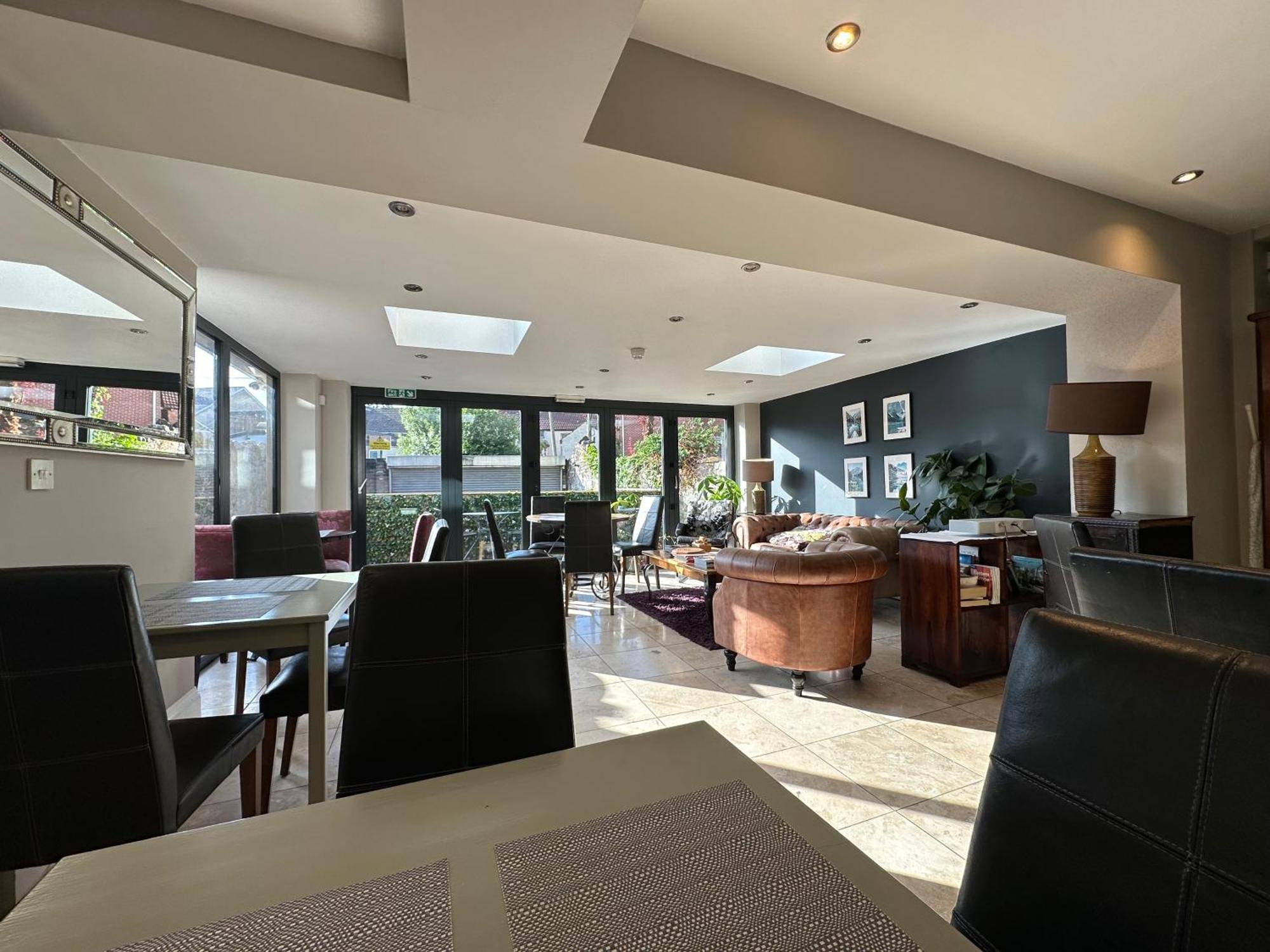 Number One Hundred Bed & Breakfast 3*