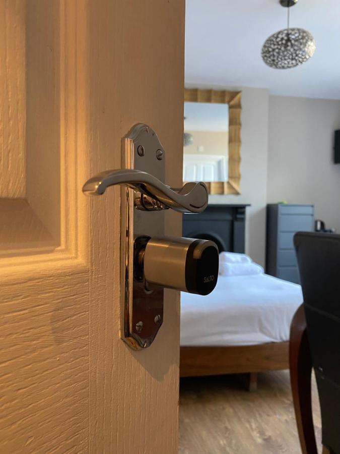 Number One Hundred Bed & Breakfast 3*