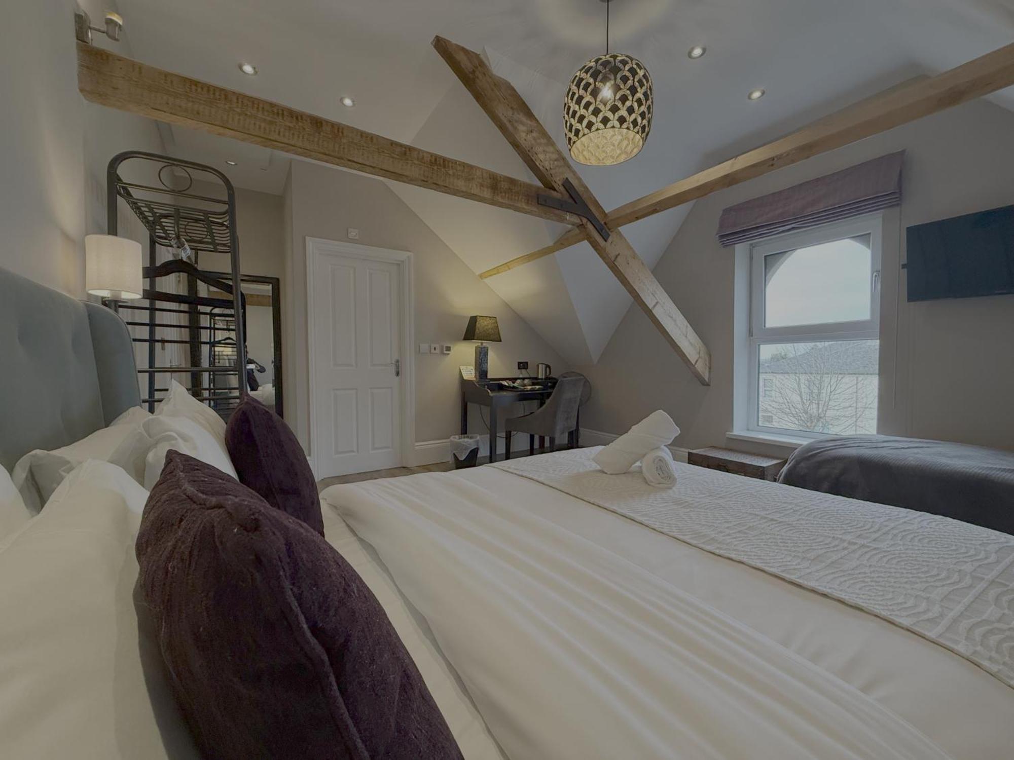 Bed & Breakfast Number One Hundred 3*