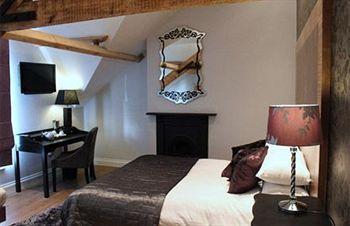 Bed & Breakfast Number One Hundred