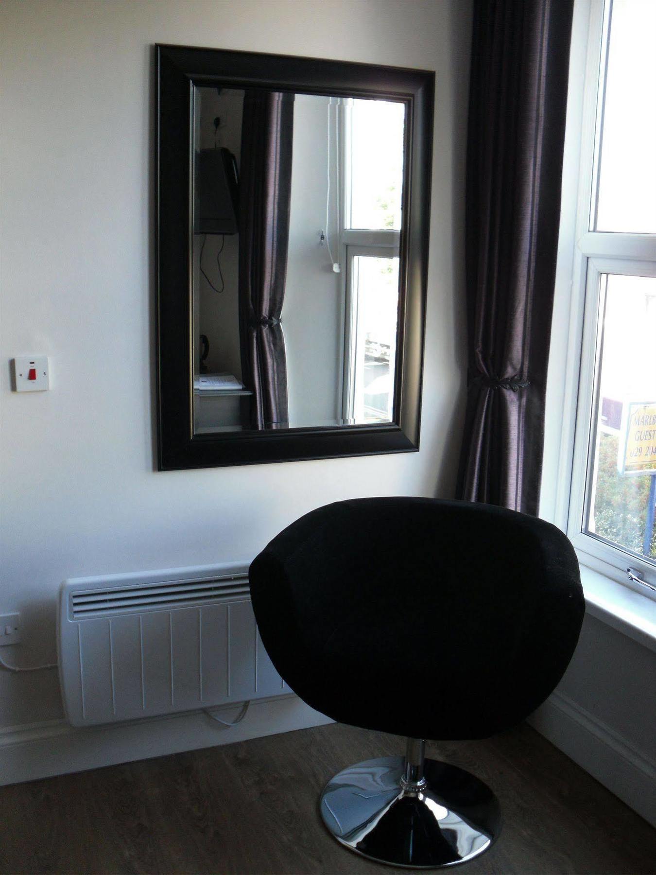 Bed & Breakfast Number One Hundred Cardiff